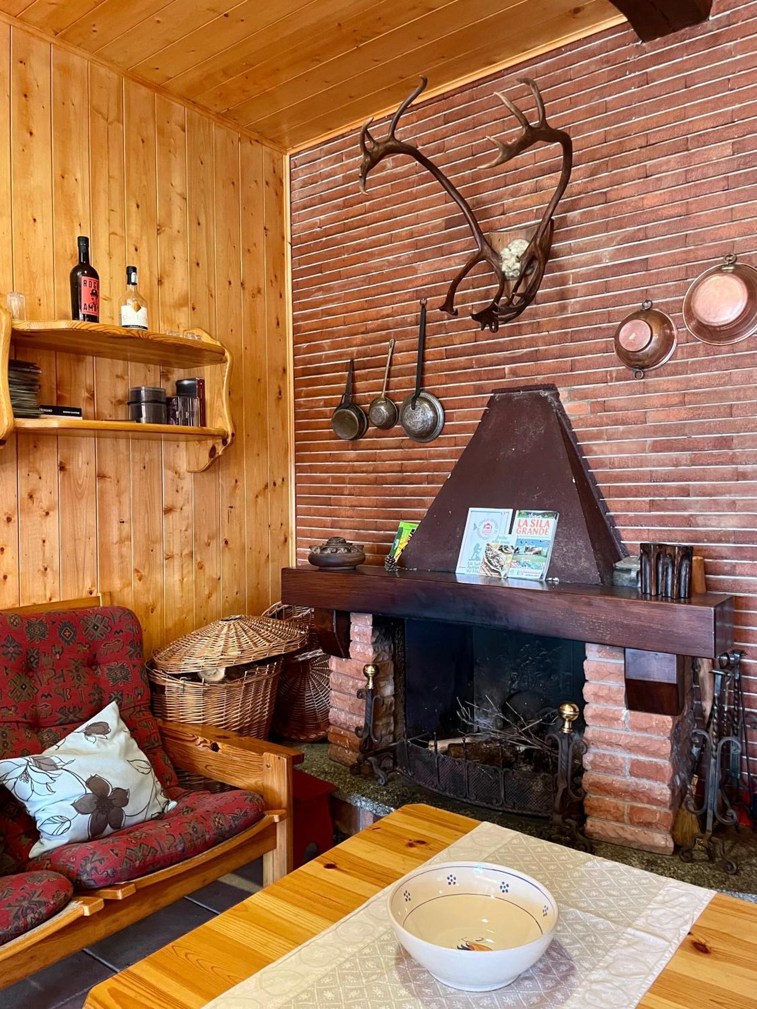 Chalet Natura La Taverna Dei 3 Porcellini Cavaliere  Dış mekan fotoğraf